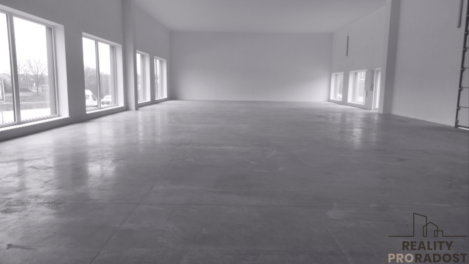Pronájem skladovacích prostor 400 m² – fotografie 3