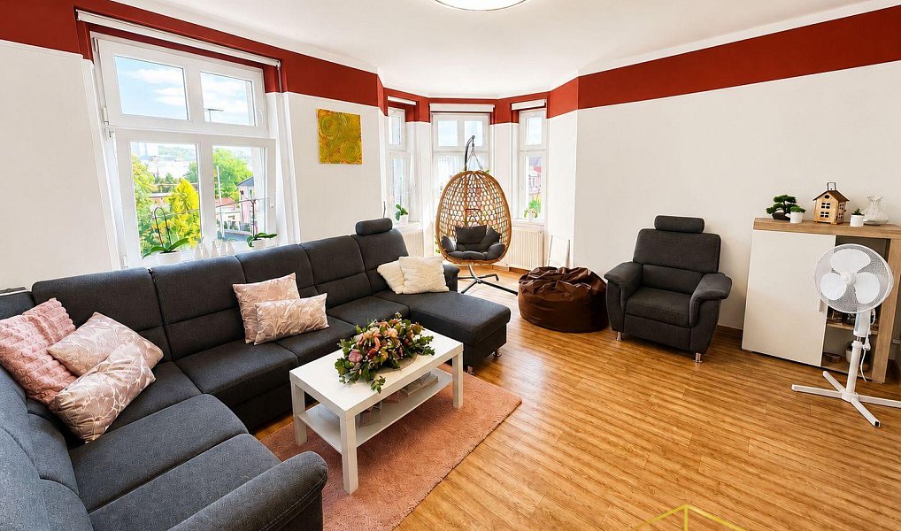 Prodej domu 400 m² s pozemkem 380 m², Teplice – náhled fotky 3