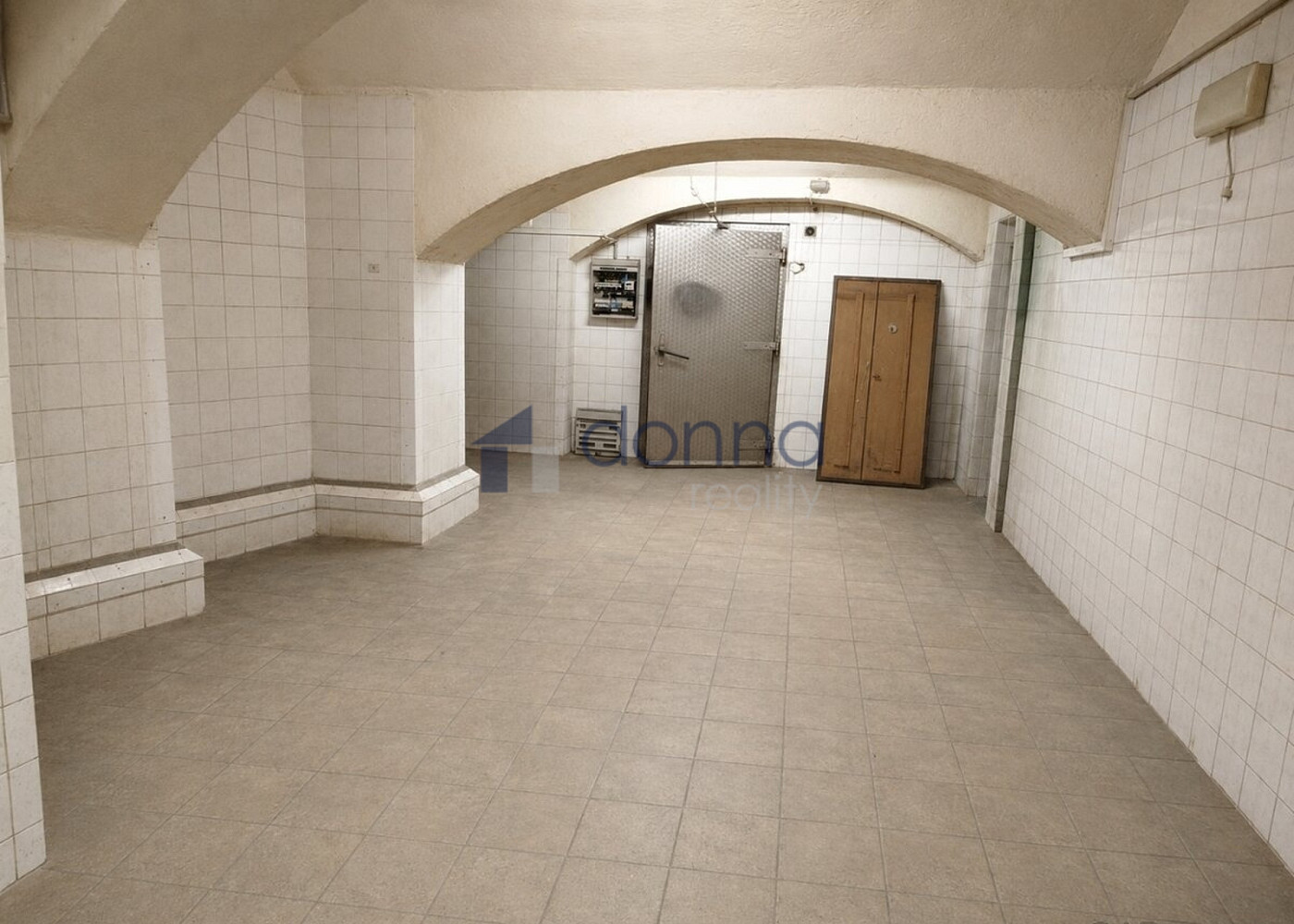 Pronájem skladovacích prostor 220 m²