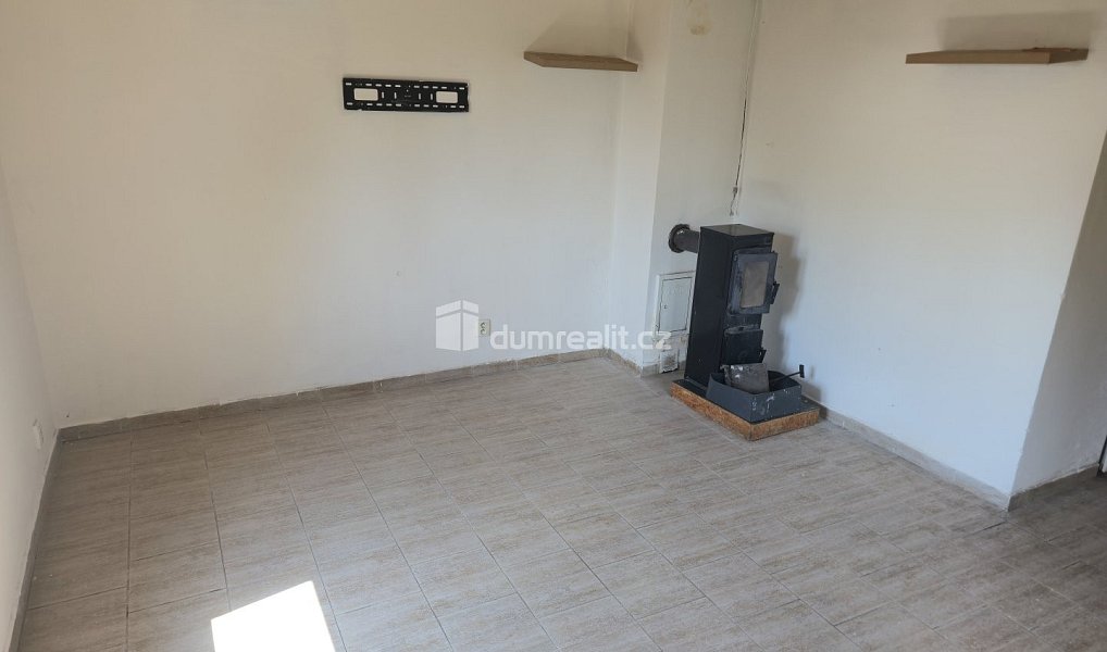 Prodej domu 140 m² s pozemkem 731 m², Vinařice – náhled fotky 5