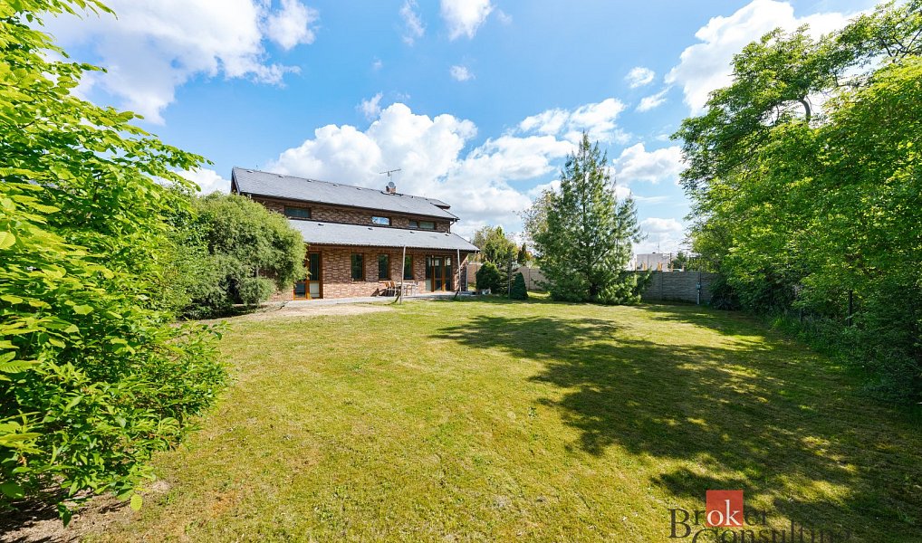 Prodej domu 256 m² s pozemkem 844 m², Jesenice – náhled fotky 6