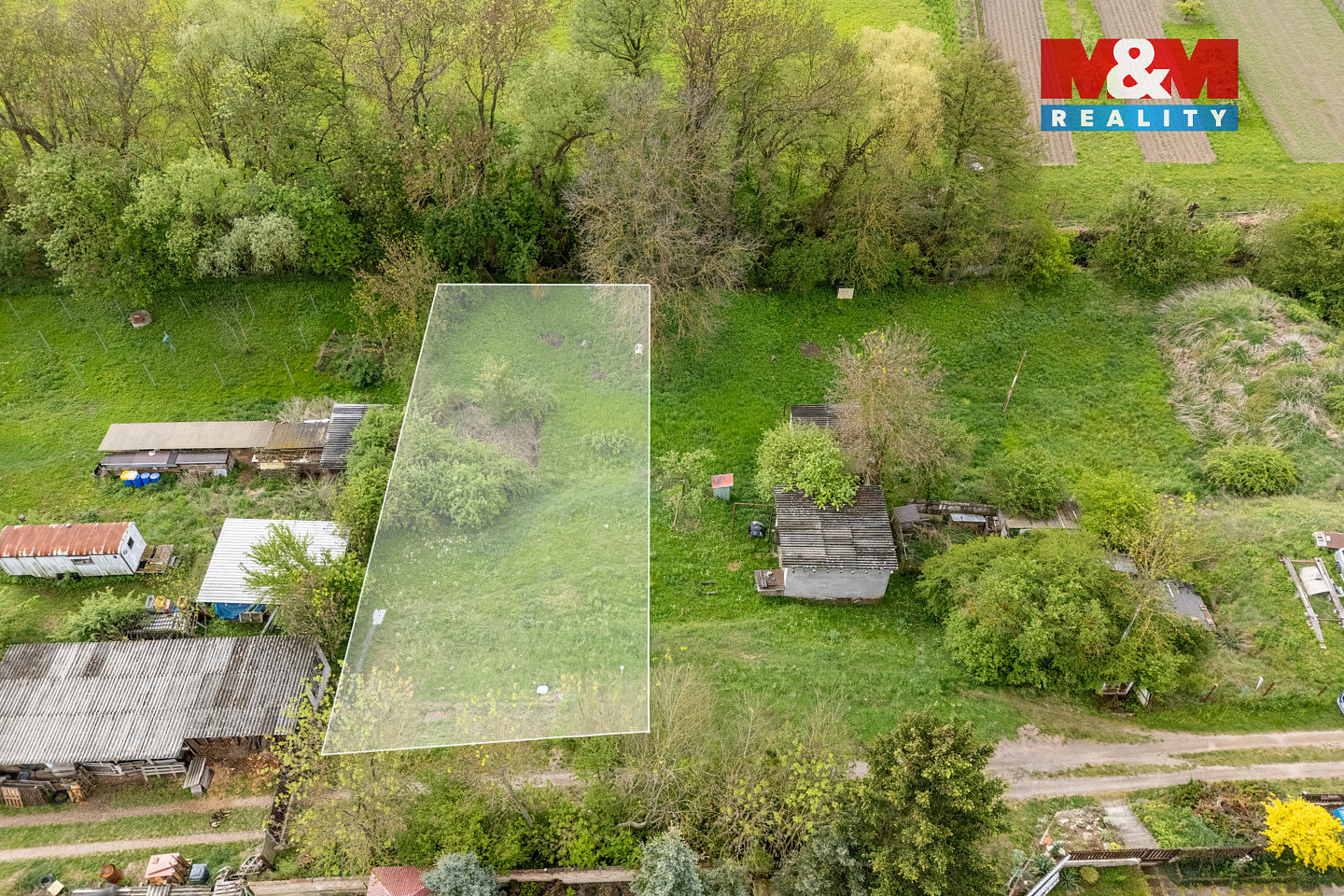 Prodej stavebního pozemku 733 m² – fotografie 2