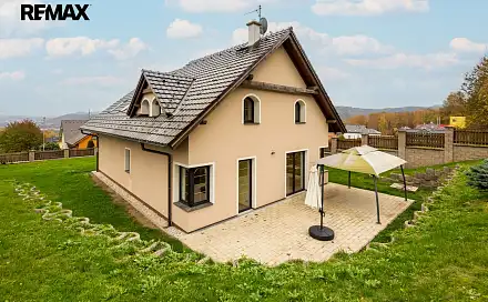 Prodej domu 205 m² s pozemkem 946 m², K Rohu, Jenišov - Pod Rohem, okres Karlovy Vary