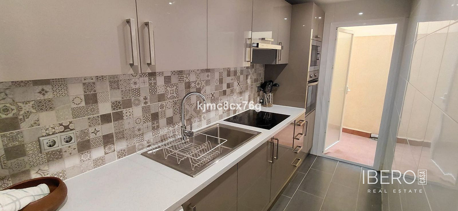Prodej bytu 3+kk 72 m² – pohled 4