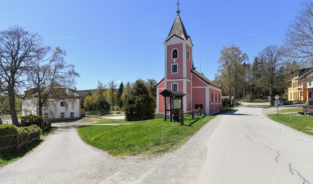 Prodej ubytovacího objektu 310 m², Nové Hutě – náhled fotky 10