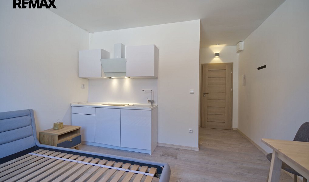 Prodej ubytovacího objektu 1 978 m², Jeseník – náhled fotky 43
