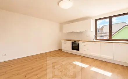 Pronájem bytu 2+1 72 m², Nová ulice, Střelice, okres Brno-venkov