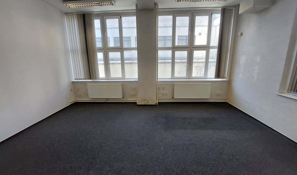 Pronájem kanceláře 127 m², Tábor – náhled fotky 3