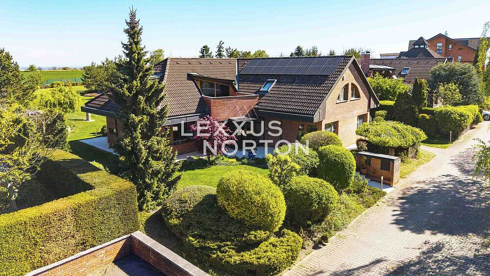 Prodej domu 343 m² s pozemkem 2 363 m²