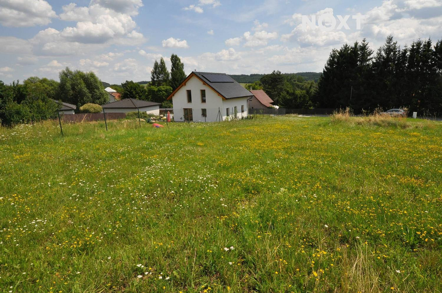 Prodej stavebního pozemku 1 042 m²