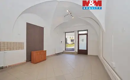 Pronájem obchodních prostor 40 m², Sezimovo náměstí, Polná, okres Jihlava