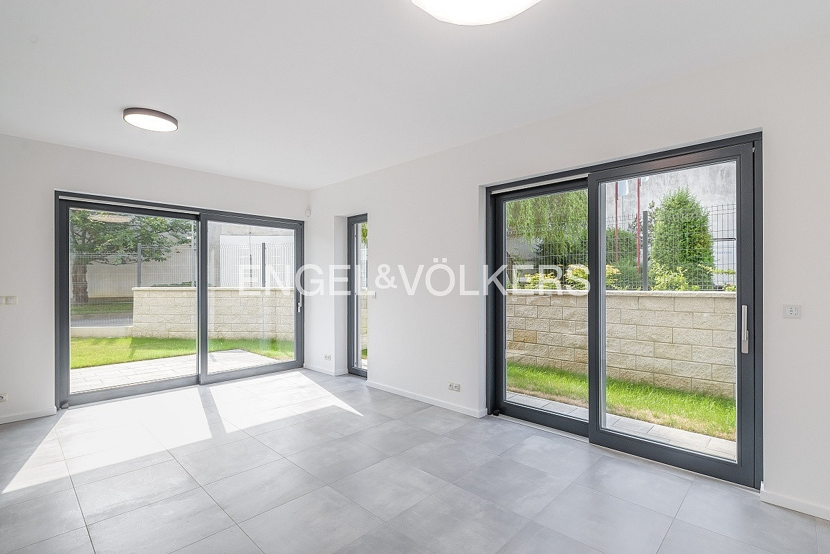 Pronájem domu 226 m² s pozemkem 302 m²