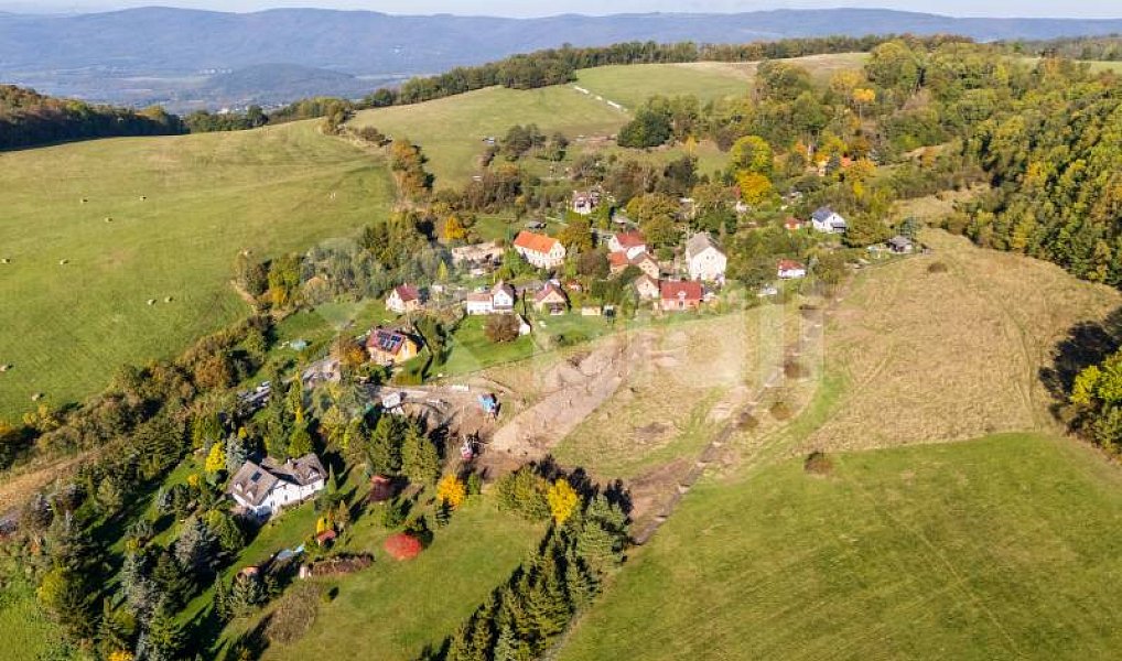 Prodej stavebního pozemku 905 m², Chuderov – náhled fotky 8