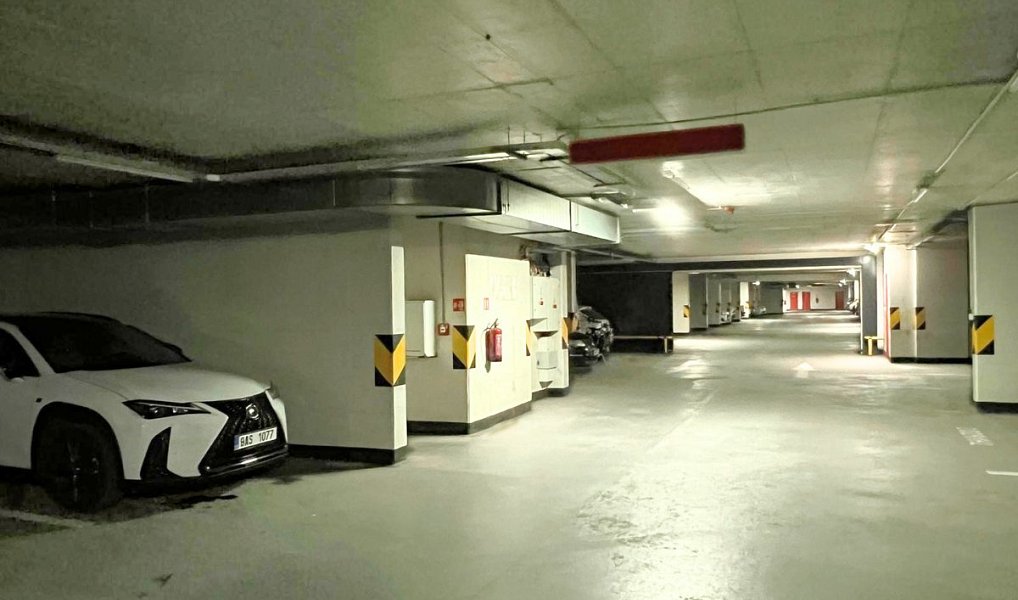 Pronájem parkovacího stání v projektu Nová Harfa, Praha 9 - Vysočany, Praha – náhled fotky 2