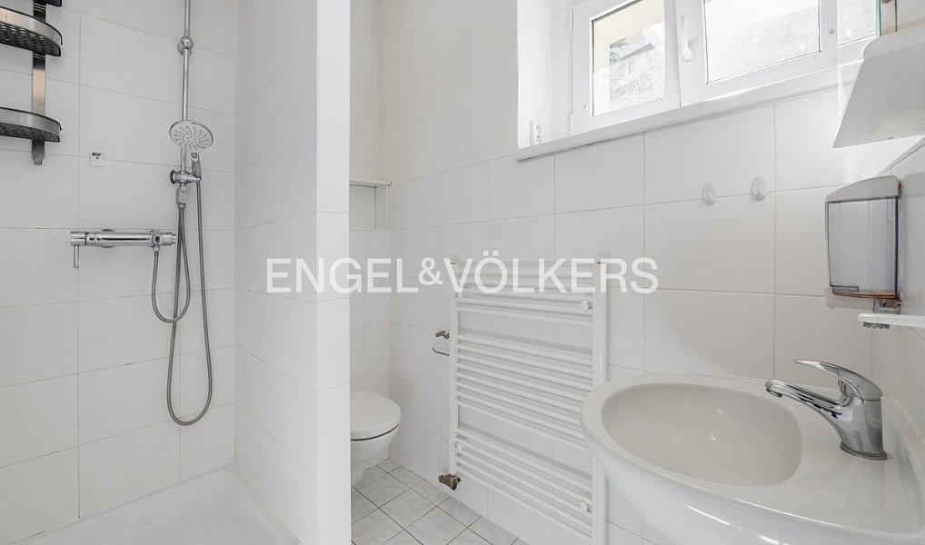 Pronájem domu 130 m² s pozemkem 250 m², Praha – náhled fotky 8