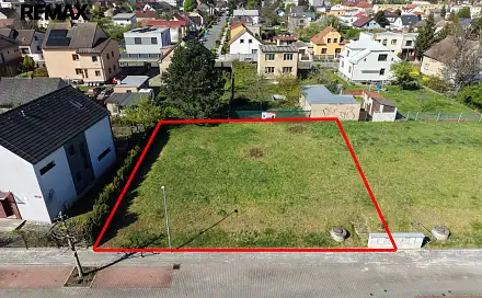 Prodej stavebního pozemku 590 m², Vrátenská, Praha 9 - Miškovice
