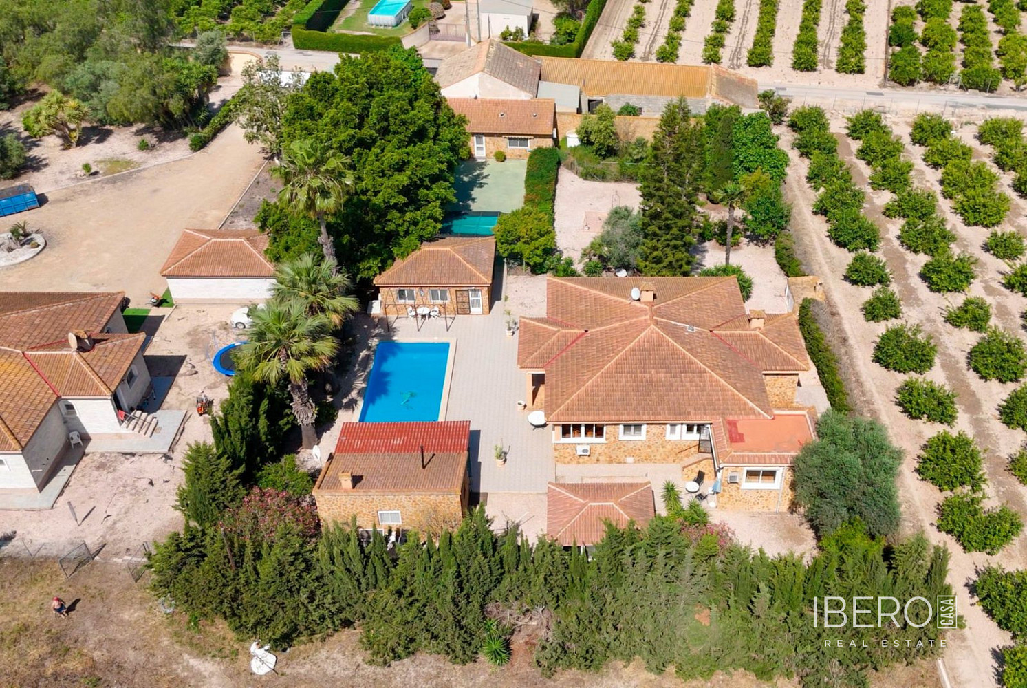 Prodej domu 195 m² s pozemkem 2 156 m² - Más