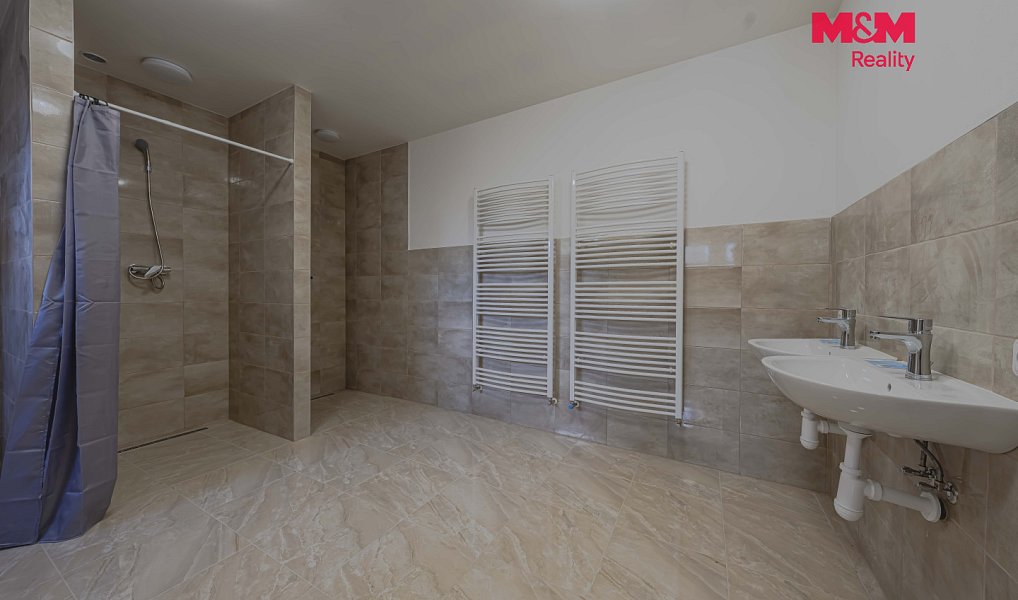 Pronájem domu 302 m² s pozemkem 421 m², Vrátno – náhled fotky 6