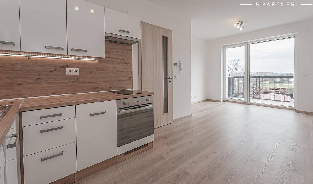 Pronájem bytu 1+kk 25 m², Hradec Králové – náhled fotky 5