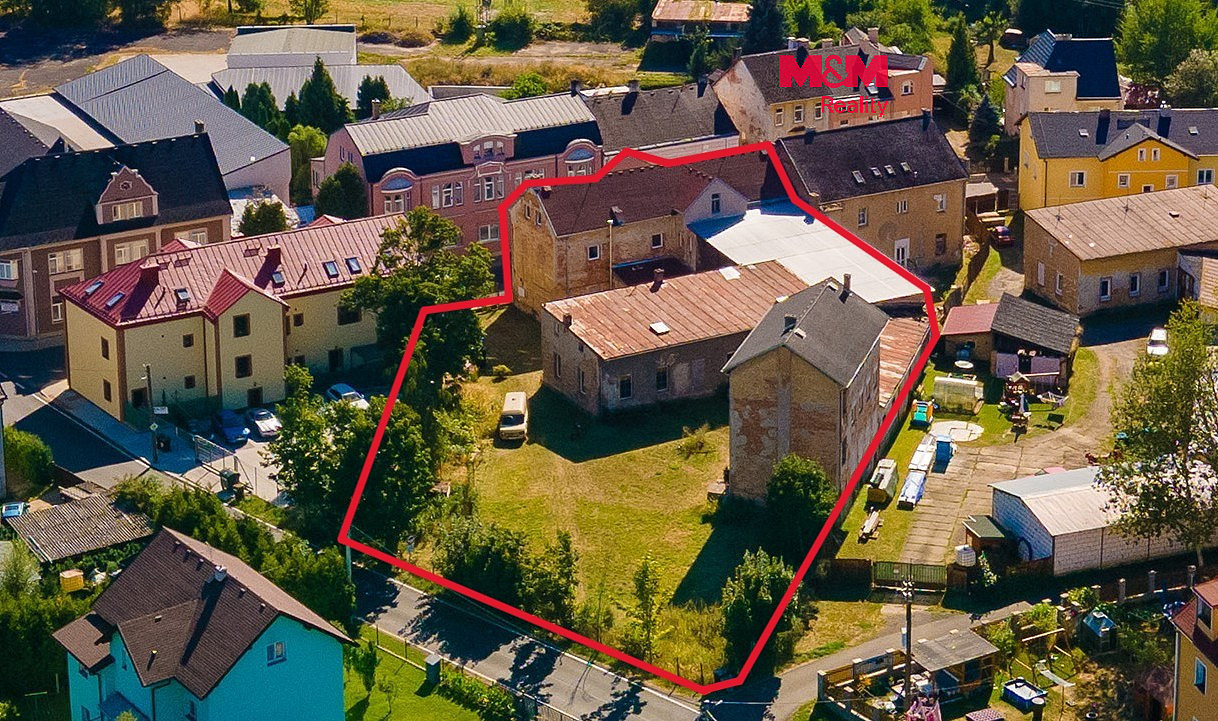 Prodej komerčního objektu (jiného typu) 1 300 m²