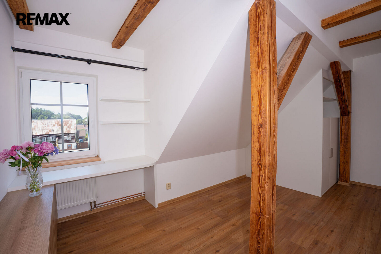 Pronájem bytu 1+kk 34 m² – fotografie 2