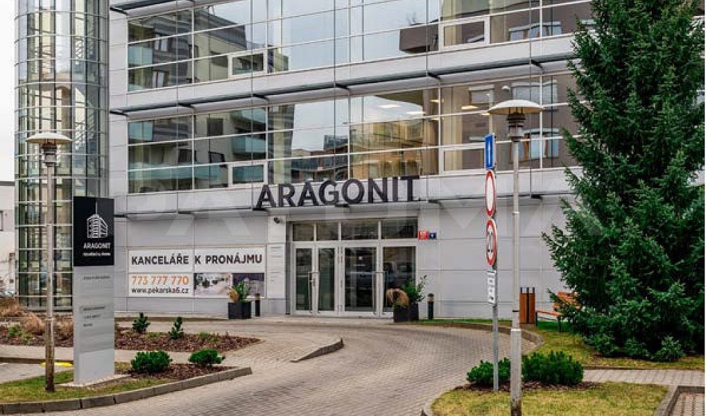 Pronájem kanceláře 235 m², Praha – náhled fotky 12