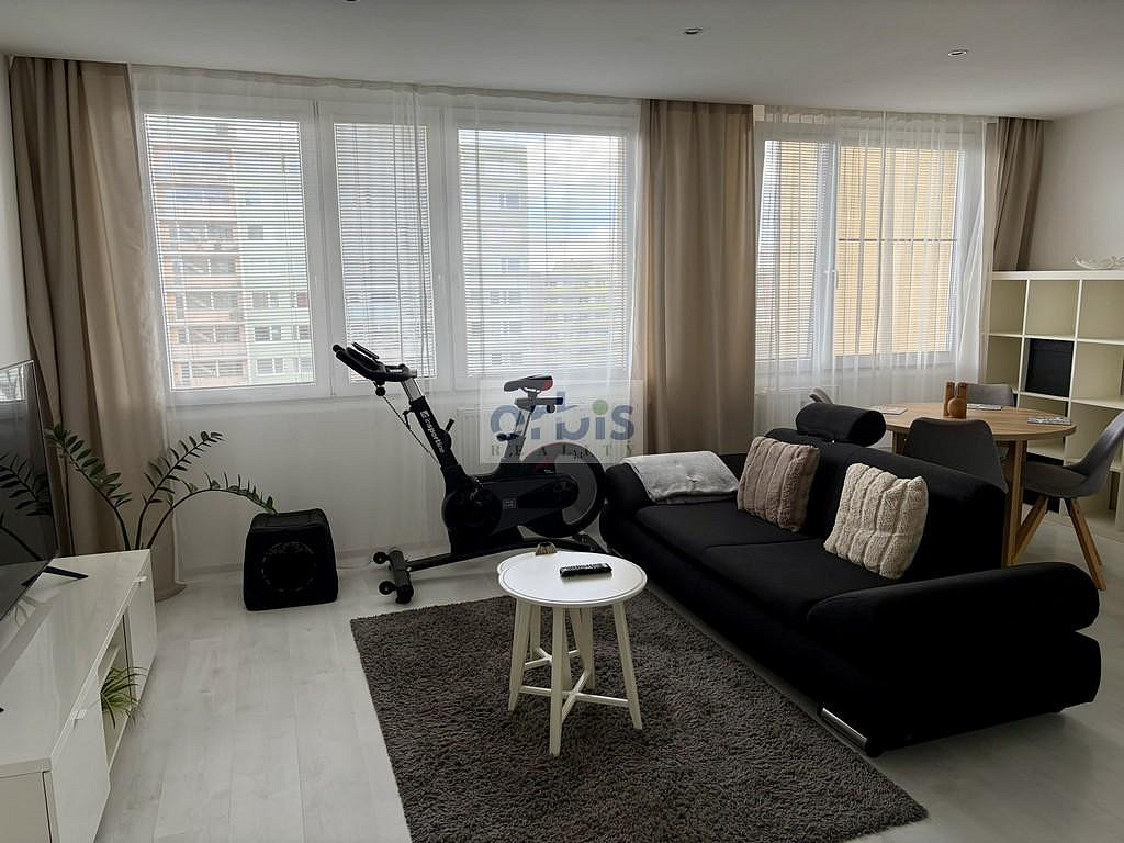 Pronájem bytu 3+kk 66 m² — photo 3