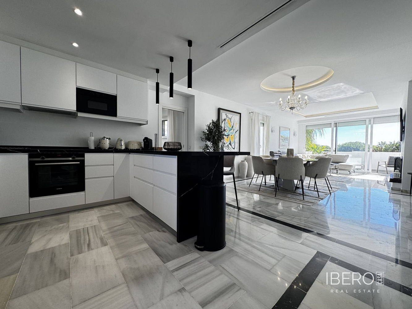 Pis 5+kk – Marbella, Nueva Andalucía - Vista 2