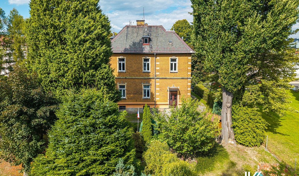 Prodej domu 260 m² s pozemkem 1 552 m², Varnsdorf – náhled fotky 2