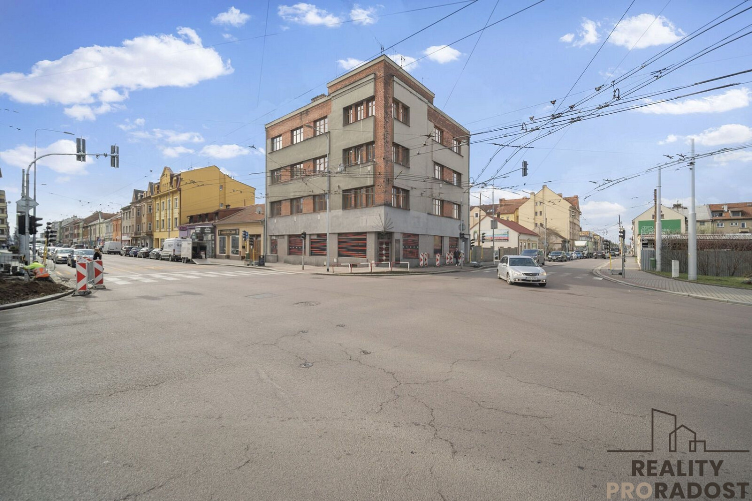 Pronájem bytu 1+1 35 m² – fotografie 2