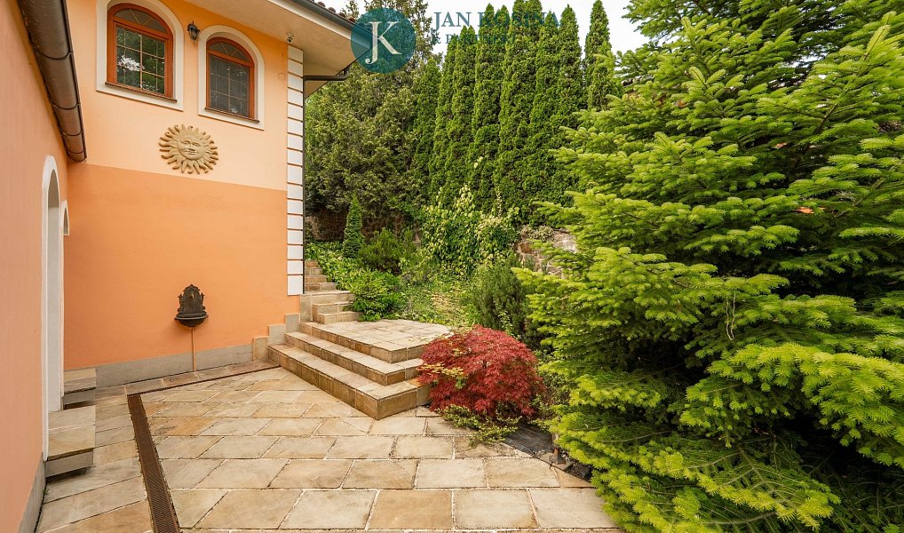 Prodej domu 236 m² s pozemkem 921 m², Mirošovice – náhled fotky 41