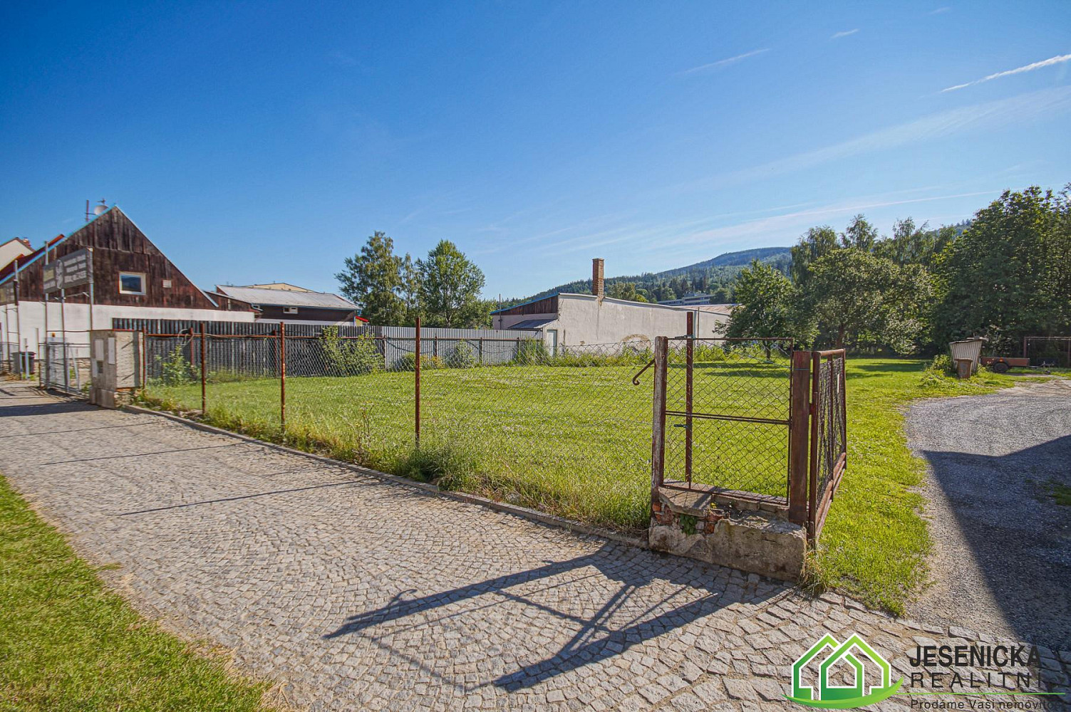 Prodej stavebního pozemku 1 071 m²