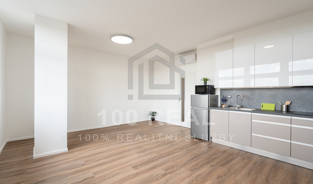 Pronájem bytu 1+kk 37 m², Pardubice – náhled fotky 2