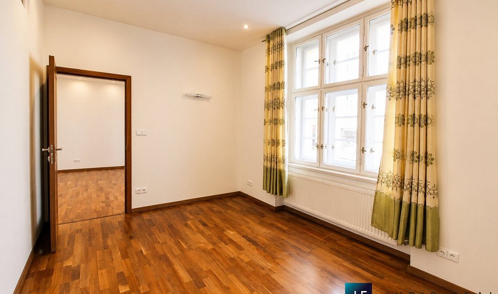 Prodej bytu 2+1 87 m², Praha – náhled fotky 22