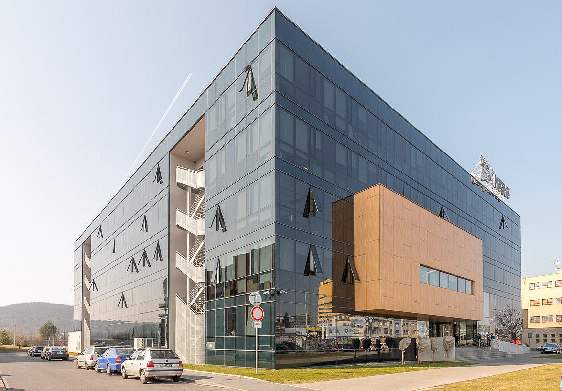 Pronájem kanceláře 500 m²
