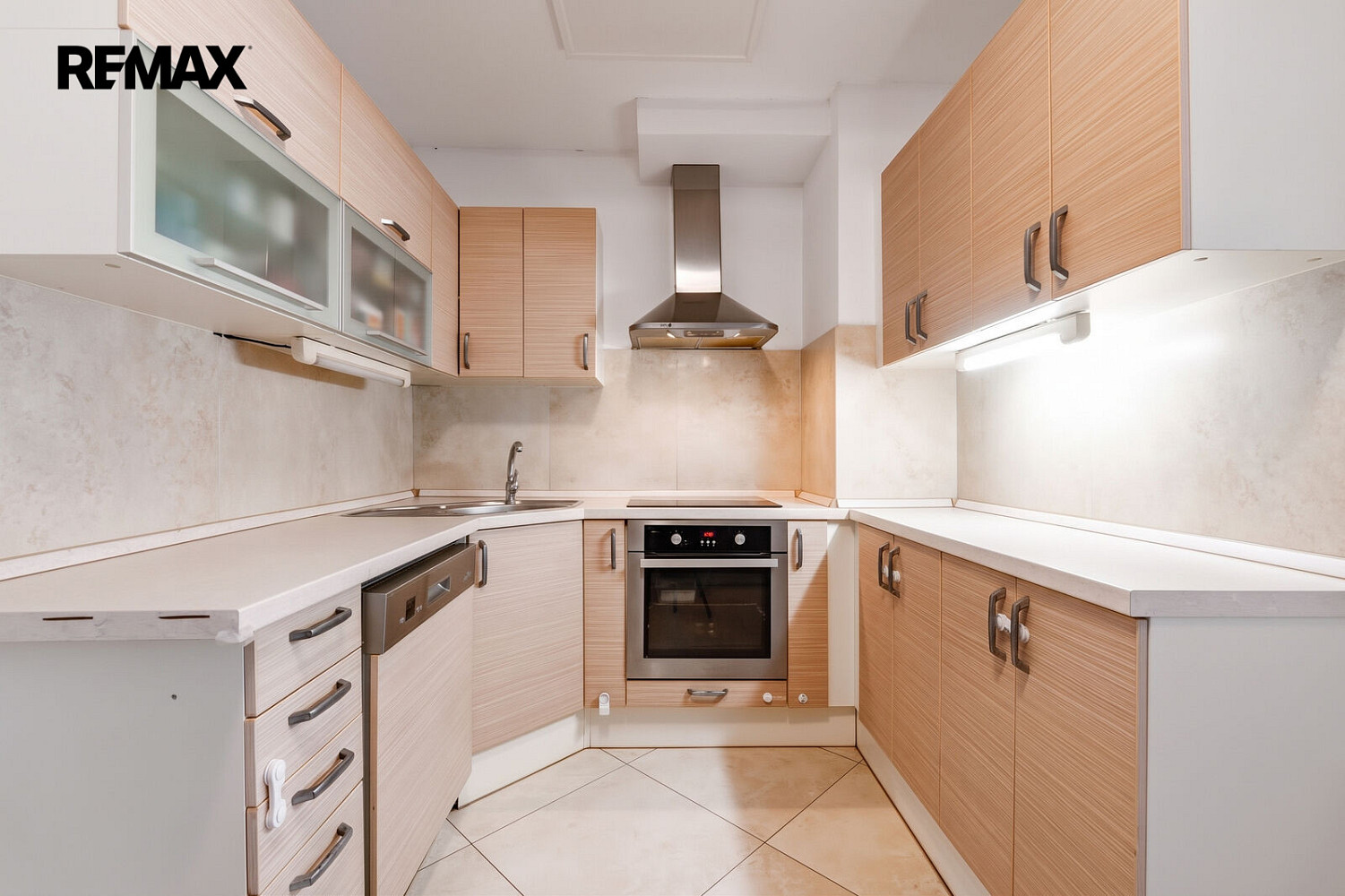Pronájem bytu 2+kk 68 m² – fotografie 4