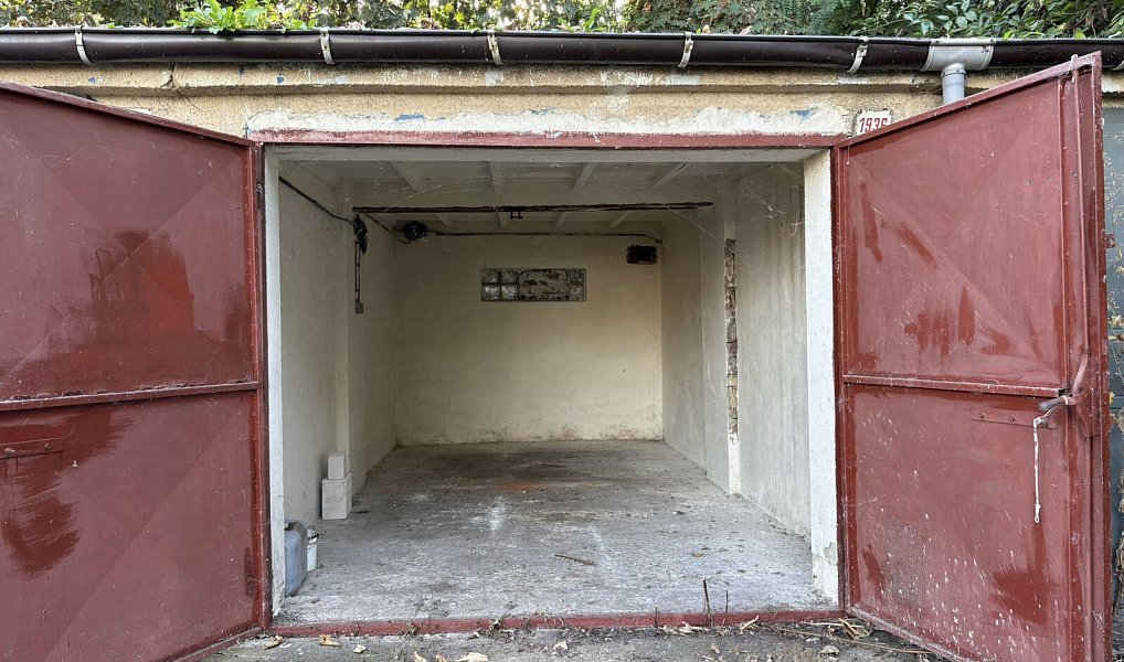 Prodej garáže, 17 m², Chomutov