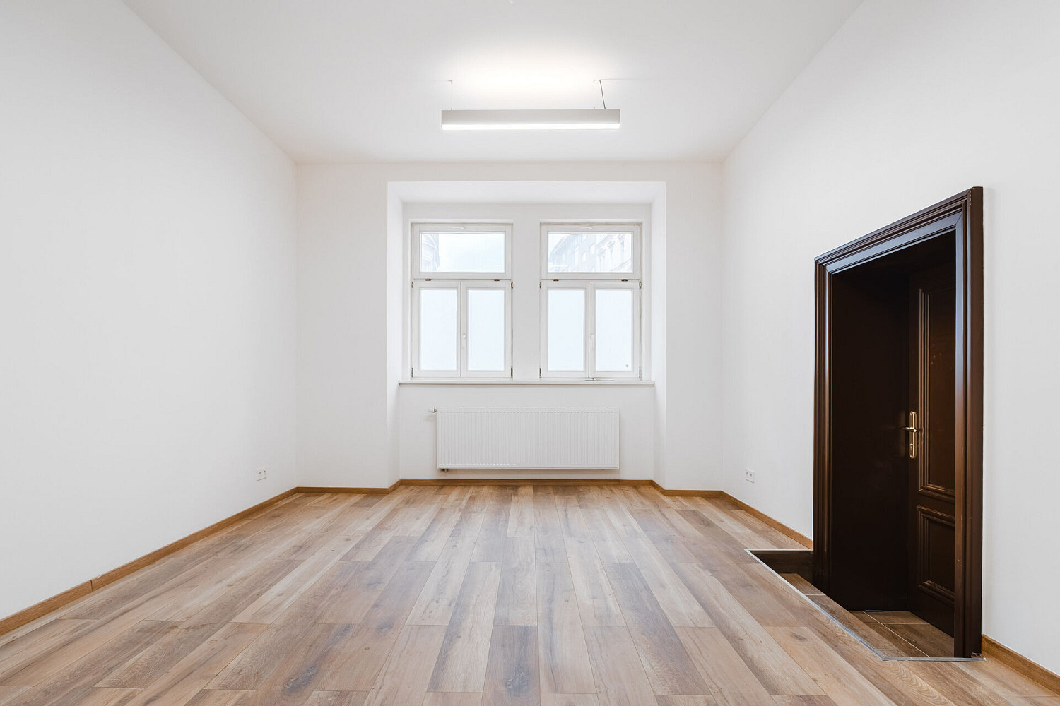 Pronájem obchodních prostor 50 m² – fotografie 2