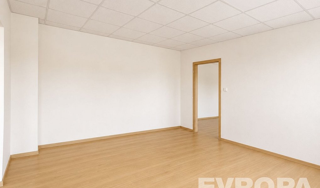 Pronájem kanceláře 75 m², Kolín – náhled fotky 8