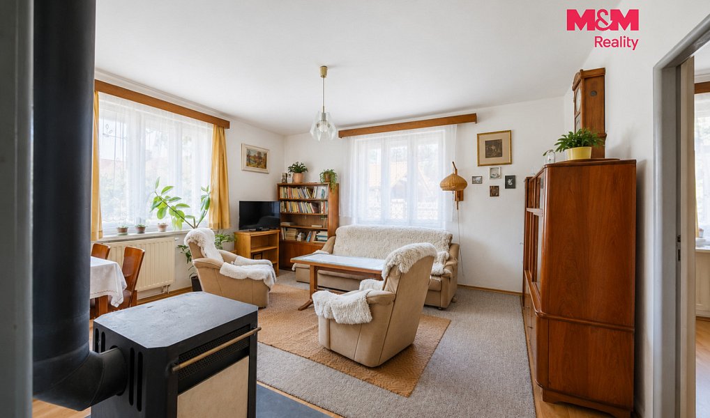 Prodej domu 213 m² s pozemkem 443 m², Holice – náhled fotky 2