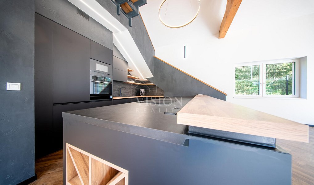 Prodej domu 272 m² s pozemkem 1 091 m², Kamenice – náhled fotky 7