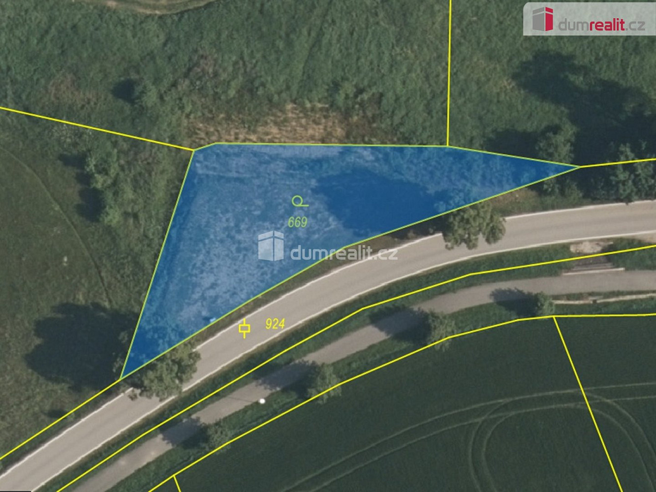 Prodej pozemku 1 054 m²