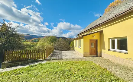 Prodej domu 250 m² s pozemkem 700 m², Vápenná, okres Jeseník