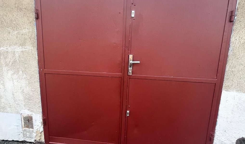 Prodej řadové garáže 22 m2 s elektřinou Šenov u Nového Jičína (ul. U Náhonu)., Šenov u Nového Jičína – náhled fotky 2