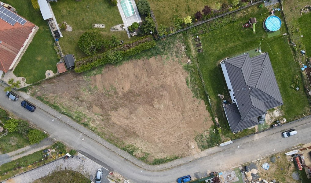 Prodej stavebního pozemku 1 554 m², Škvorec – náhled fotky 2