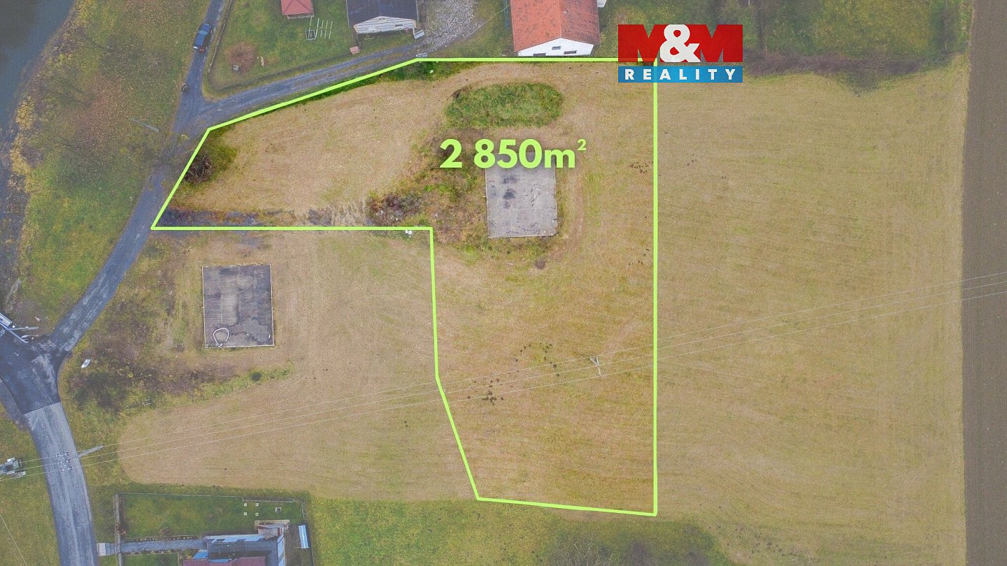 Prodej stavebního pozemku 2 850 m²