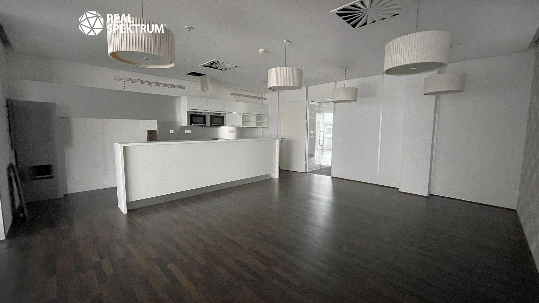 Pronájem kanceláře 829 m² – fotografie 3