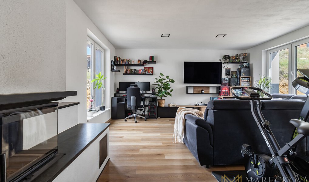 Prodej domu 178 m² s pozemkem 808 m², Brnířov – náhled fotky 26