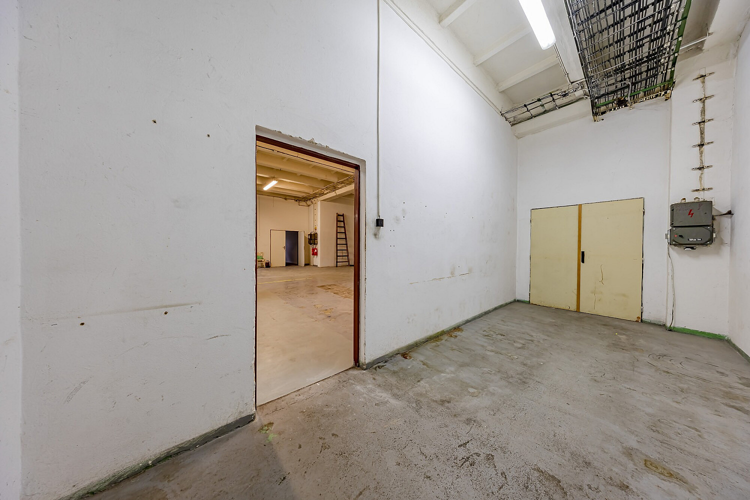 Pronájem skladovacích prostor 348 m² – fotografie 4