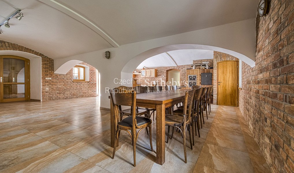 Prodej domu 350 m² s pozemkem 7 500 m², Lozice – náhled fotky 8